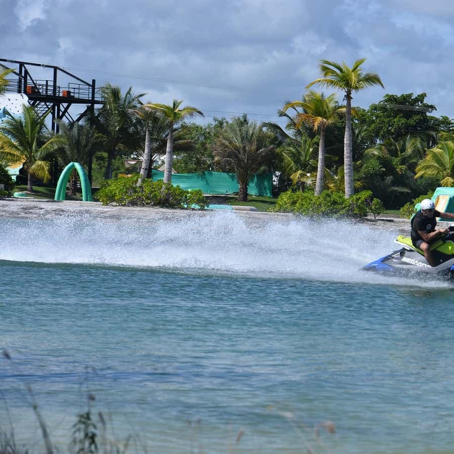 DIE EINZIGE JET-SKI-TOUR IN PUNTA CANA — Guided tour and outdoor activity