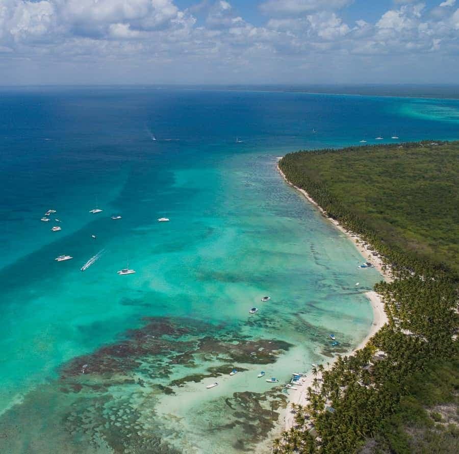 Saona Island Comfort: Cruise by Catamaran All inclusive — Guided tour and outdoor activity