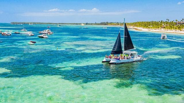 Power Cruise Tour mit Schnorcheln — Guided tour and outdoor activity